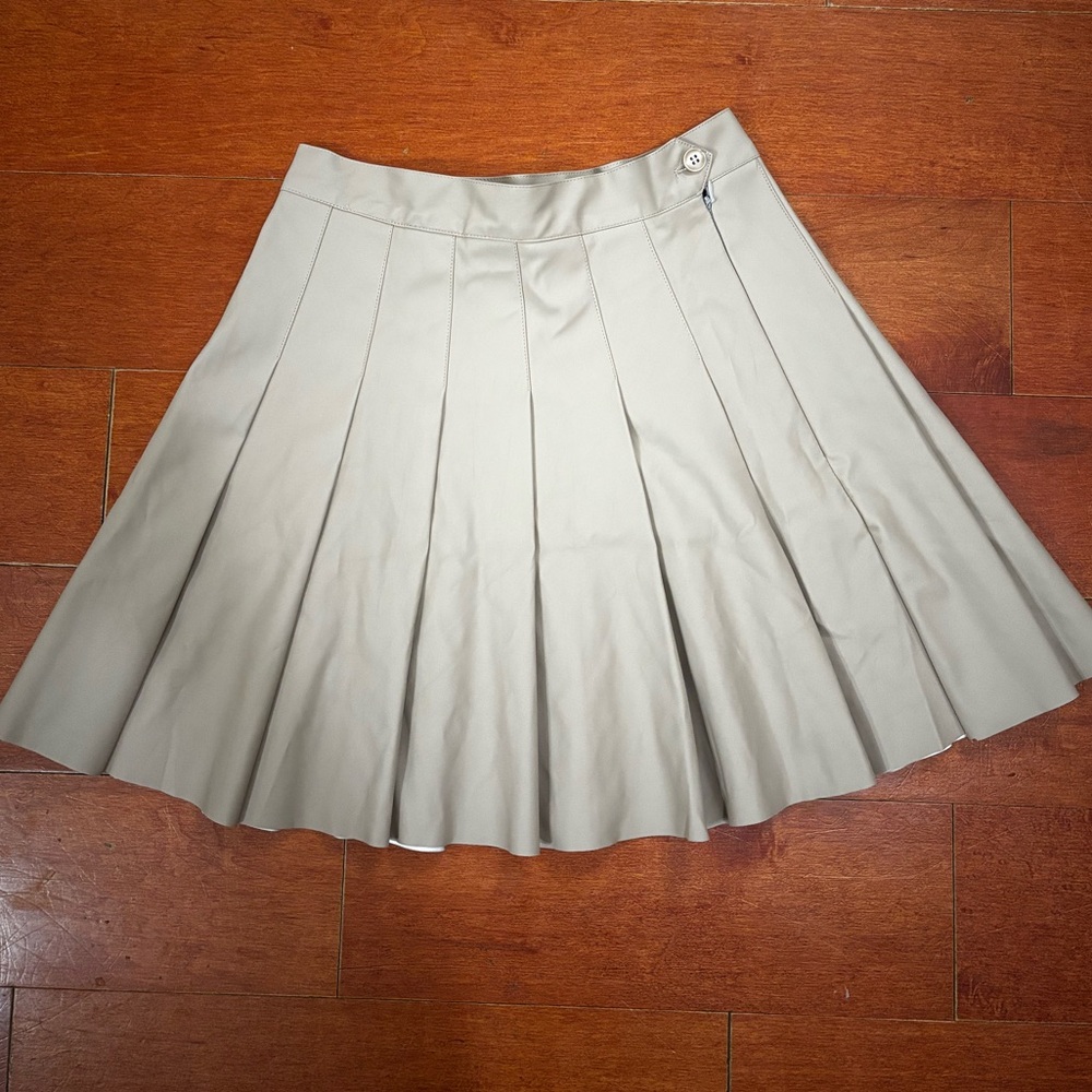 Kendall and Kylie taupe nwt pleated faux leather mini skirt